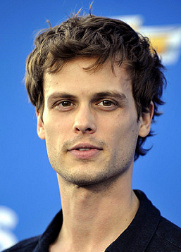 photo Gray Gubler