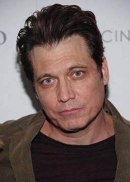 photo McCallany